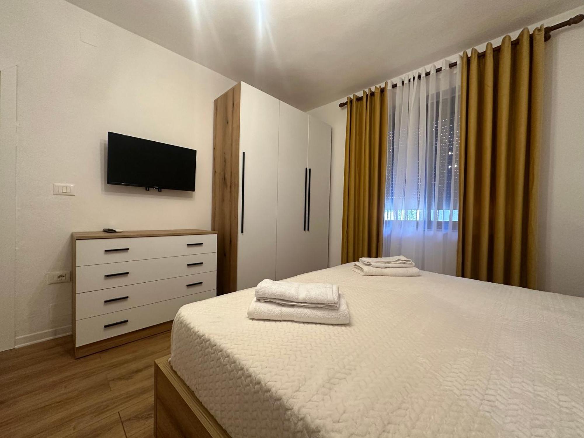 Vera'S Apartment Tirana Extérieur photo